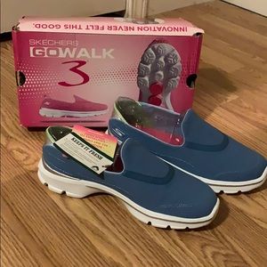 Skechers go walk 3 slippers slip on shoes NEW 6.5